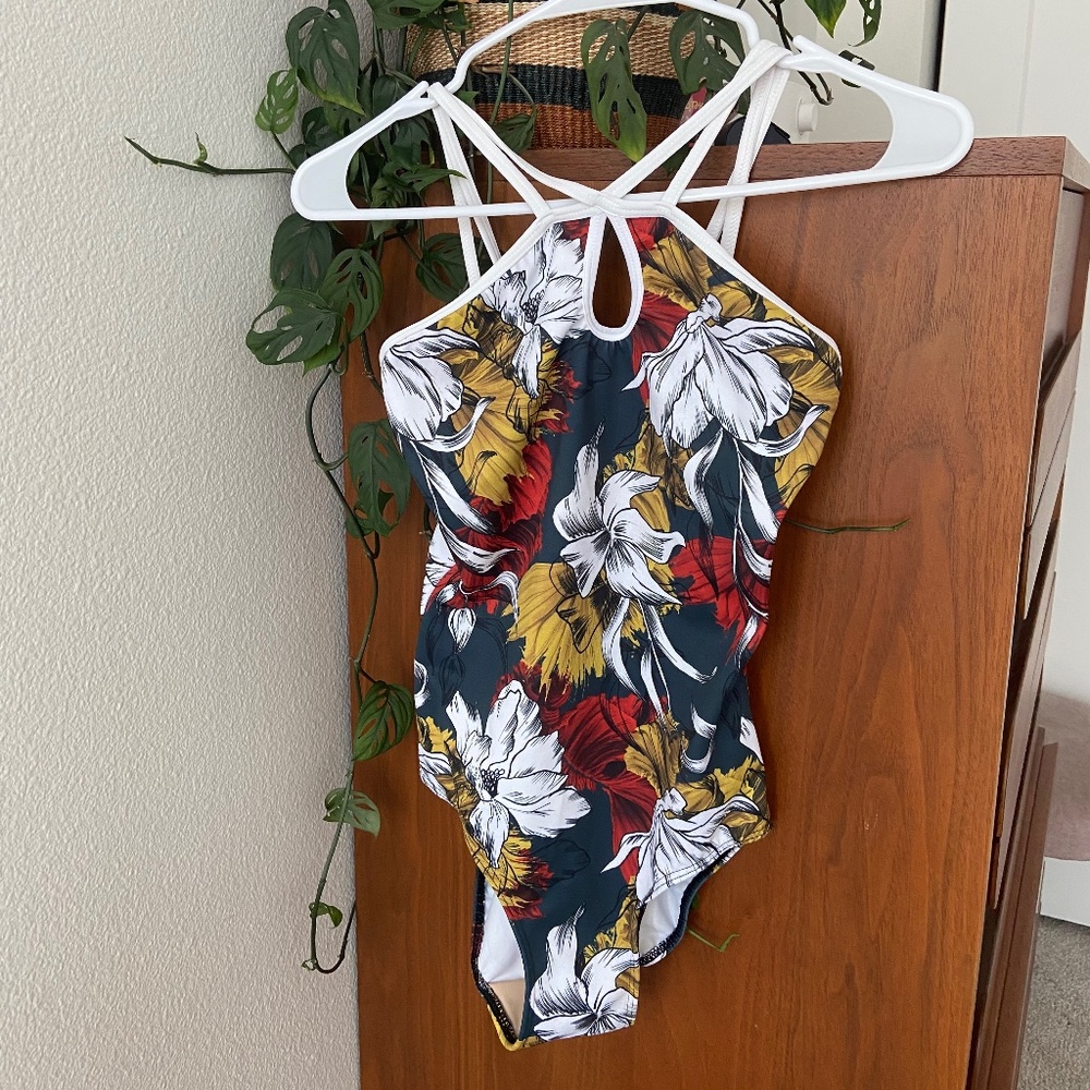 Eleve dancewear leotard